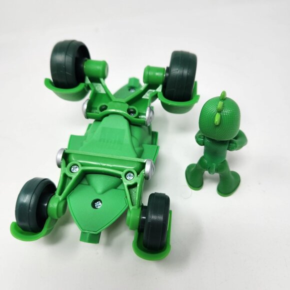 PJ Masks Gekko Mobile Toy With Gekko Figure Green & Yellow - Picture 7 of 10
